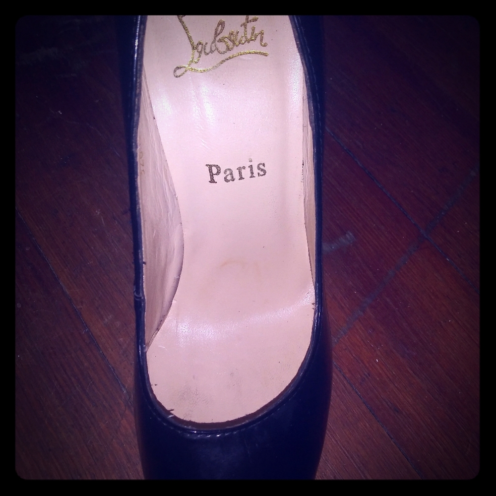 Size 10 female Louis Vuitton High Heels